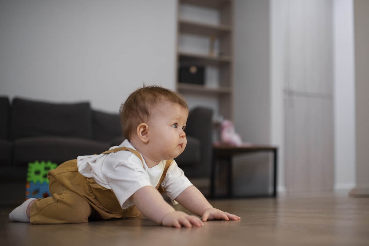 When Do Babies Start Crawling? Signs and Tips